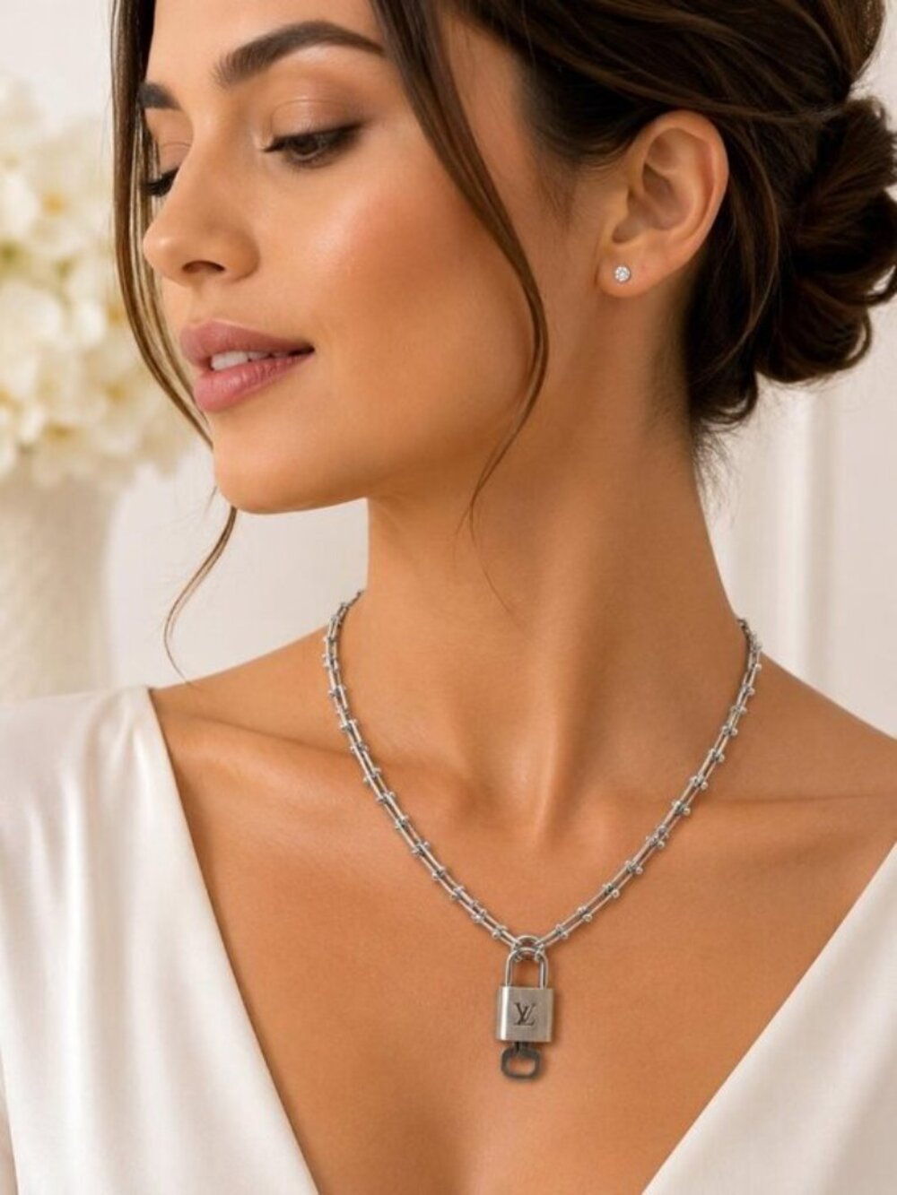 Authentic Louis Vuitton SilverPadlock Pendant w/Stainless Steel Horse Shoe Chain